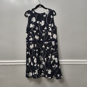 Brooks Brother Woman's Sleeveless Floral Print Blue White Dress Plus Size 16